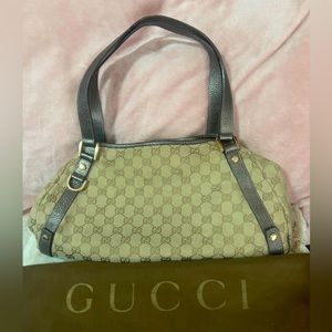 Gucci abbey tote bag in gold ware and silver leather color